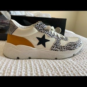 Vici Fashion Sneakers